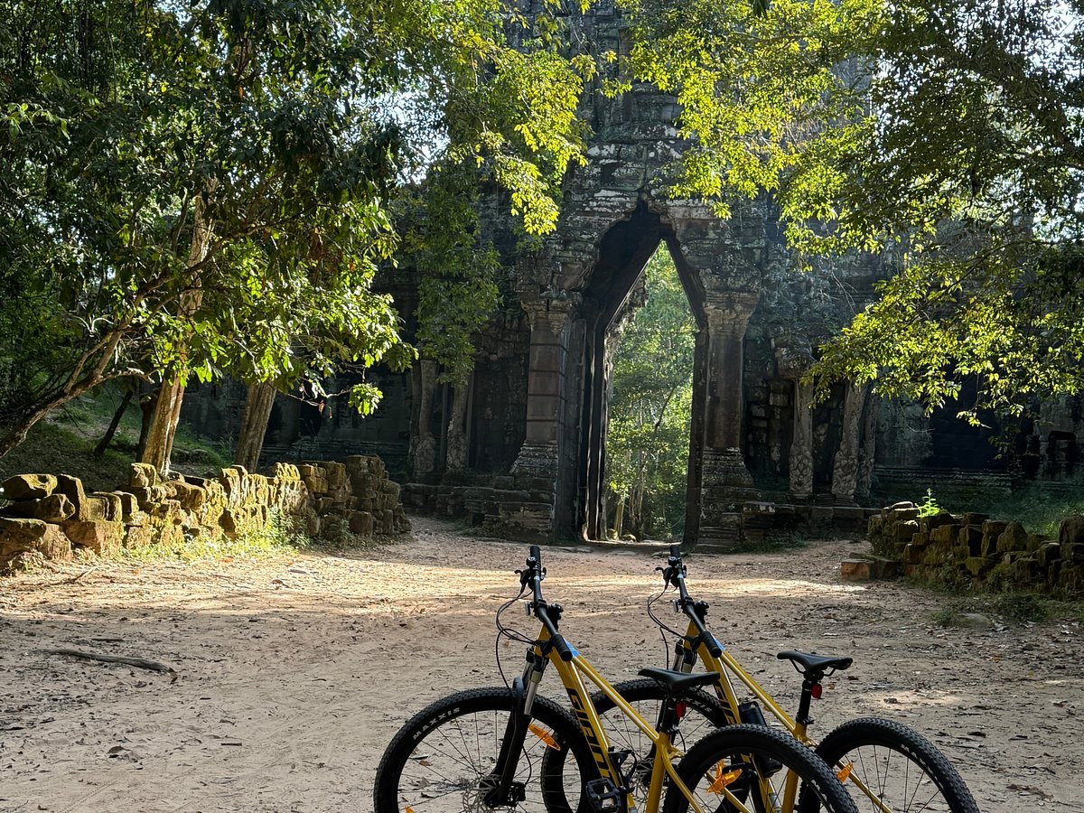 Angkor Cycling Tour 3 Days
